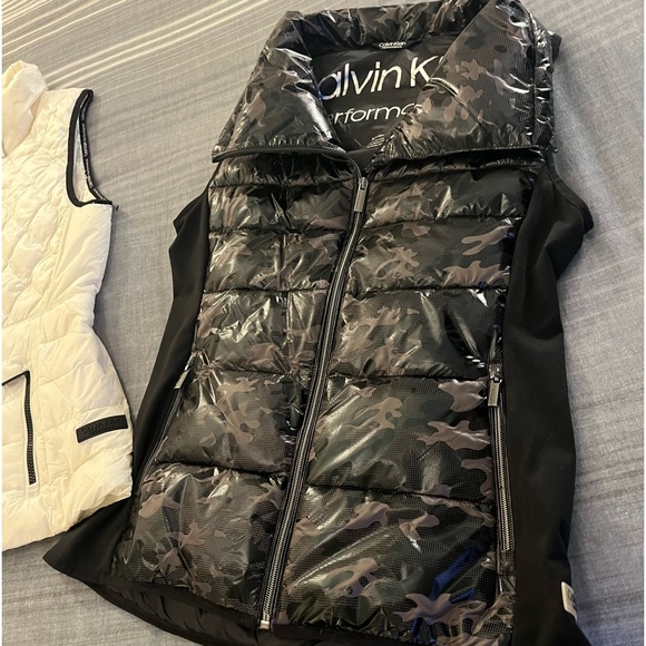 3 Calvin Klein Performance Women's Zip-Up Vests - Picture 5 of 16